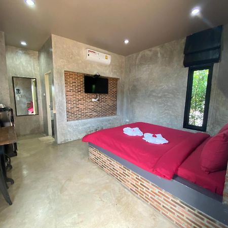The Loft House Sakaeo Hotel Watthana Nakhon Exterior photo